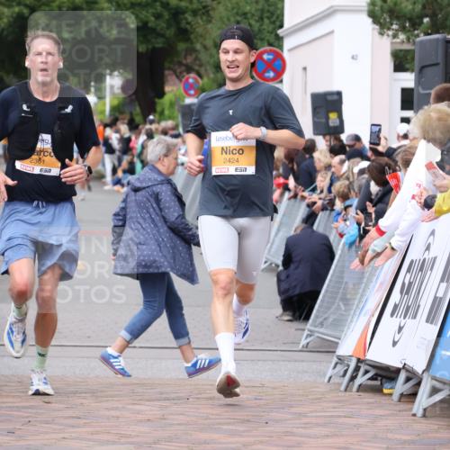 30.08.2026 - Blankeneser Heldenlauf Lena Gebhardt http://msf.ph/oto/10078588 30.08.2026 11:41:49 Ziel 2361, 2405, 2424, 2762, 2797 meine-sportfotos.de