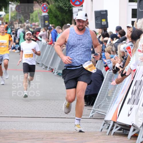 30.08.2026 - Blankeneser Heldenlauf Lena Gebhardt http://msf.ph/oto/10078603 30.08.2026 11:42:06 Ziel 2328, 2520, 2935 meine-sportfotos.de