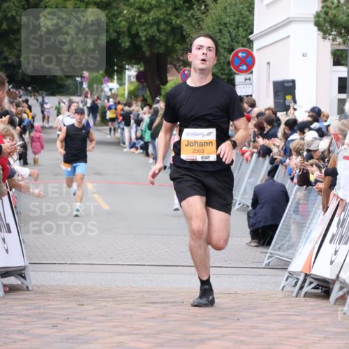30.08.2026 - Blankeneser Heldenlauf Lena Gebhardt http://msf.ph/oto/10078626 30.08.2026 11:42:43 Ziel 2524, 2563 meine-sportfotos.de