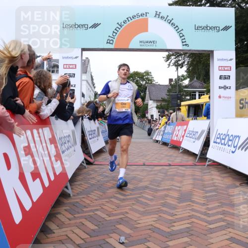 30.08.2026 - Blankeneser Heldenlauf Lena Gebhardt http://msf.ph/oto/10078639 30.08.2026 11:42:54 Ziel 2032, 2437, 2465, 2494 meine-sportfotos.de