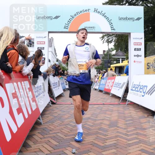 30.08.2026 - Blankeneser Heldenlauf Lena Gebhardt http://msf.ph/oto/10078640 30.08.2026 11:42:54 Ziel 2032, 2437, 2465, 2494 meine-sportfotos.de