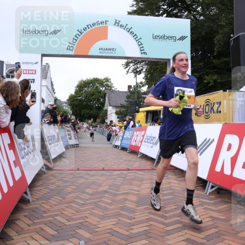 30.08.2026 - Blankeneser Heldenlauf Lena Gebhardt http://msf.ph/oto/10078652 30.08.2026 11:43:06 Ziel 2897 meine-sportfotos.de