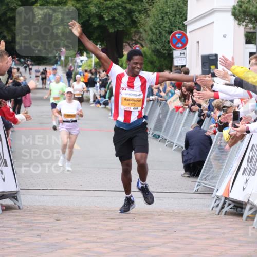 30.08.2026 - Blankeneser Heldenlauf Lena Gebhardt http://msf.ph/oto/10078655 30.08.2026 11:43:09 Ziel 2170, 2897 meine-sportfotos.de