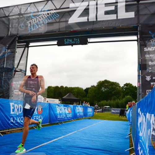 30.08.2026 - Elbe Triathlon Hamburg LAZAROV Photography http://msf.ph/oto/10078666 30.08.2026 09:54:22 Ziel 205 meine-sportfotos.de