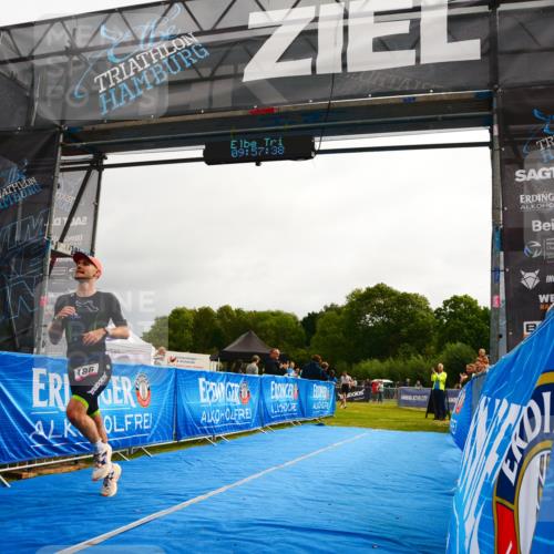 30.08.2026 - Elbe Triathlon Hamburg LAZAROV Photography http://msf.ph/oto/10078669 30.08.2026 09:57:39 Ziel 186 meine-sportfotos.de