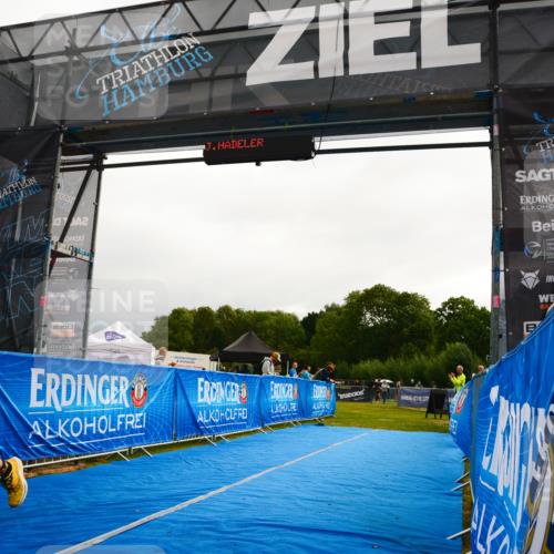 30.08.2026 - Elbe Triathlon Hamburg LAZAROV Photography http://msf.ph/oto/10078703 30.08.2026 10:00:25 Ziel 190 meine-sportfotos.de