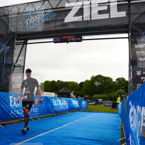 30.08.2026 - Elbe Triathlon Hamburg LAZAROV Photography http://msf.ph/oto/10078717 30.08.2026 10:02:41 Ziel 195 meine-sportfotos.de