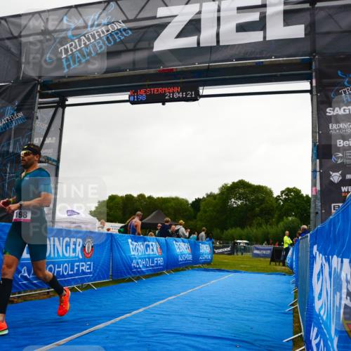30.08.2026 - Elbe Triathlon Hamburg LAZAROV Photography http://msf.ph/oto/10078731 30.08.2026 10:04:20 Ziel 198 meine-sportfotos.de