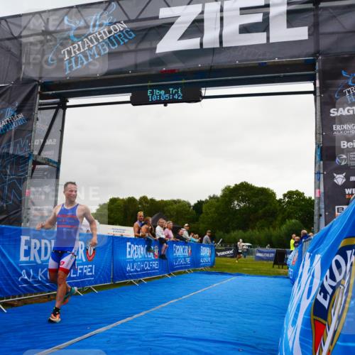30.08.2026 - Elbe Triathlon Hamburg LAZAROV Photography http://msf.ph/oto/10078738 30.08.2026 10:05:43 Ziel 204 meine-sportfotos.de