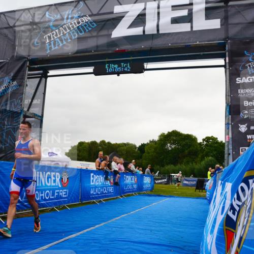30.08.2026 - Elbe Triathlon Hamburg LAZAROV Photography http://msf.ph/oto/10078740 30.08.2026 10:05:43 Ziel 204 meine-sportfotos.de