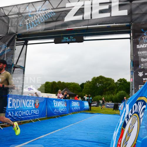30.08.2026 - Elbe Triathlon Hamburg LAZAROV Photography http://msf.ph/oto/10078762 30.08.2026 10:08:44 Ziel 182, 197, 219 meine-sportfotos.de