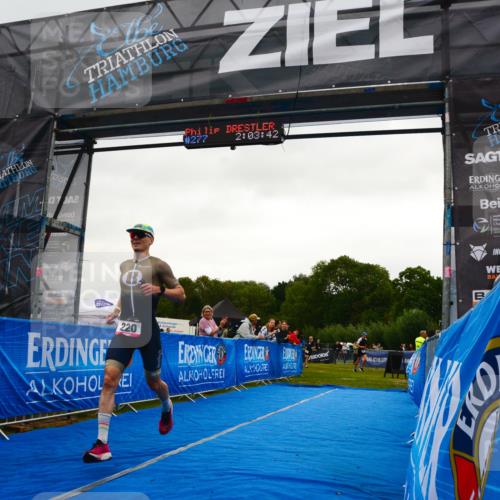 30.08.2026 - Elbe Triathlon Hamburg LAZAROV Photography http://msf.ph/oto/10078814 30.08.2026 10:13:42 Ziel 220, 227 meine-sportfotos.de
