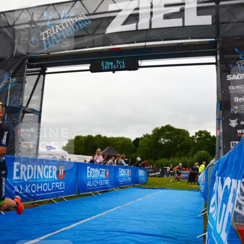 30.08.2026 - Elbe Triathlon Hamburg LAZAROV Photography http://msf.ph/oto/10078843 30.08.2026 10:16:16 Ziel 191 meine-sportfotos.de