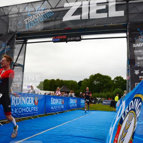 30.08.2026 - Elbe Triathlon Hamburg LAZAROV Photography http://msf.ph/oto/10078848 30.08.2026 10:17:07 Ziel 230, 309 meine-sportfotos.de