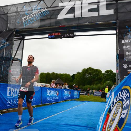 30.08.2026 - Elbe Triathlon Hamburg LAZAROV Photography http://msf.ph/oto/10078853 30.08.2026 10:17:09 Ziel 230, 309 meine-sportfotos.de