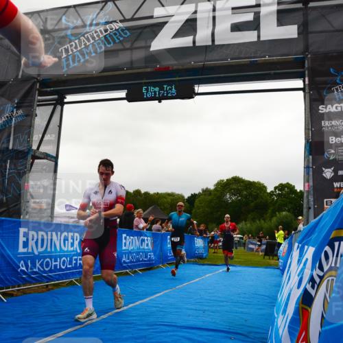 30.08.2026 - Elbe Triathlon Hamburg LAZAROV Photography http://msf.ph/oto/10078858 30.08.2026 10:17:26 Ziel 212, 308, 312 meine-sportfotos.de