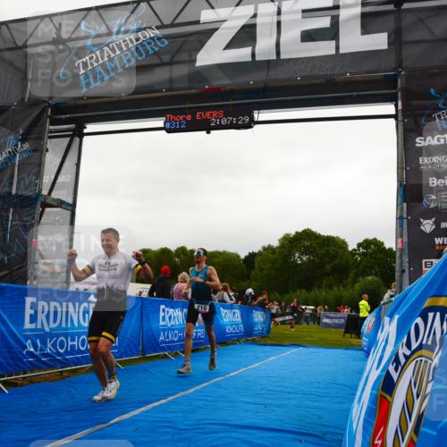 30.08.2026 - Elbe Triathlon Hamburg LAZAROV Photography http://msf.ph/oto/10078866 30.08.2026 10:17:40 Ziel 210, 272 meine-sportfotos.de