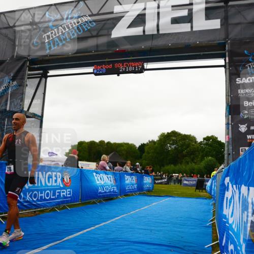 30.08.2026 - Elbe Triathlon Hamburg LAZAROV Photography http://msf.ph/oto/10078883 30.08.2026 10:18:16 Ziel 228 meine-sportfotos.de