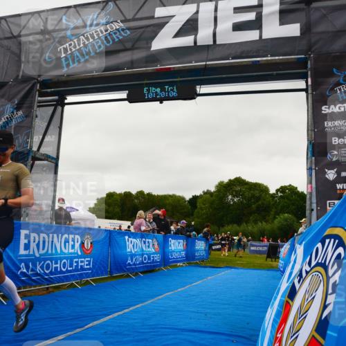 30.08.2026 - Elbe Triathlon Hamburg LAZAROV Photography http://msf.ph/oto/10078902 30.08.2026 10:20:07 Ziel 244 meine-sportfotos.de