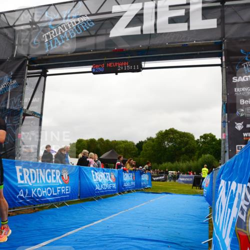 30.08.2026 - Elbe Triathlon Hamburg LAZAROV Photography http://msf.ph/oto/10078938 30.08.2026 10:25:10 Ziel 258 meine-sportfotos.de