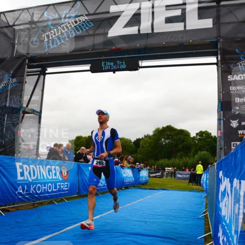 30.08.2026 - Elbe Triathlon Hamburg LAZAROV Photography http://msf.ph/oto/10078940 30.08.2026 10:26:01 Ziel 288 meine-sportfotos.de