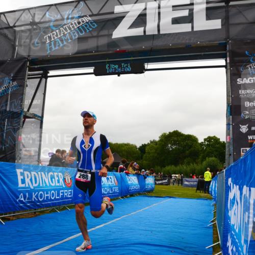 30.08.2026 - Elbe Triathlon Hamburg LAZAROV Photography http://msf.ph/oto/10078941 30.08.2026 10:26:01 Ziel 288 meine-sportfotos.de