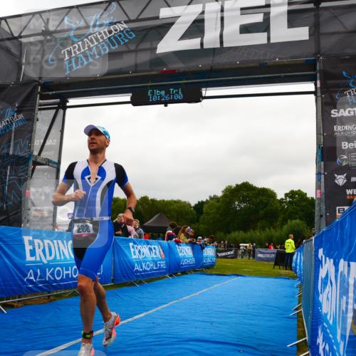 30.08.2026 - Elbe Triathlon Hamburg LAZAROV Photography http://msf.ph/oto/10078942 30.08.2026 10:26:01 Ziel 288 meine-sportfotos.de