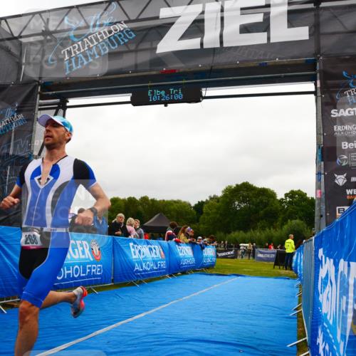 30.08.2026 - Elbe Triathlon Hamburg LAZAROV Photography http://msf.ph/oto/10078943 30.08.2026 10:26:01 Ziel 288 meine-sportfotos.de