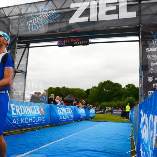 30.08.2026 - Elbe Triathlon Hamburg LAZAROV Photography http://msf.ph/oto/10078944 30.08.2026 10:26:01 Ziel 288 meine-sportfotos.de