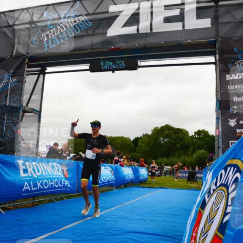 30.08.2026 - Elbe Triathlon Hamburg LAZAROV Photography http://msf.ph/oto/10078951 30.08.2026 10:26:31 Ziel 286, 368 meine-sportfotos.de