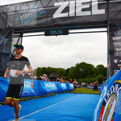 30.08.2026 - Elbe Triathlon Hamburg LAZAROV Photography http://msf.ph/oto/10078955 30.08.2026 10:26:31 Ziel 286, 368 meine-sportfotos.de