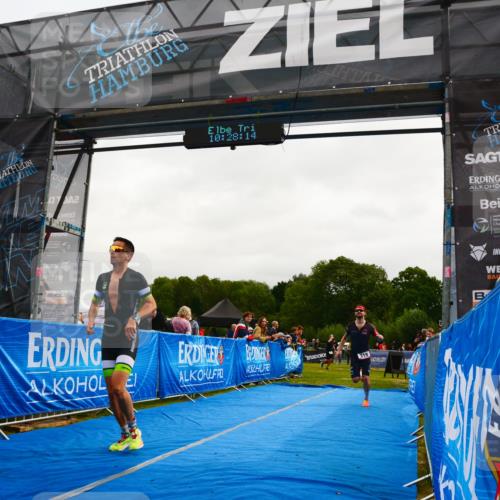 30.08.2026 - Elbe Triathlon Hamburg LAZAROV Photography http://msf.ph/oto/10078973 30.08.2026 10:28:15 Ziel 253, 318 meine-sportfotos.de