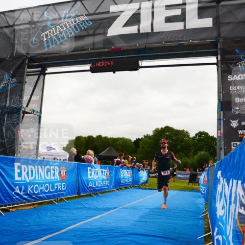 30.08.2026 - Elbe Triathlon Hamburg LAZAROV Photography http://msf.ph/oto/10078977 30.08.2026 10:28:15 Ziel 253, 318 meine-sportfotos.de