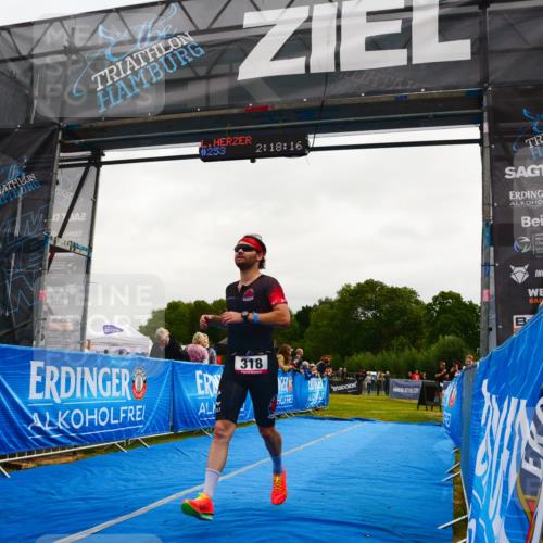 30.08.2026 - Elbe Triathlon Hamburg LAZAROV Photography http://msf.ph/oto/10078981 30.08.2026 10:28:16 Ziel 253, 318 meine-sportfotos.de