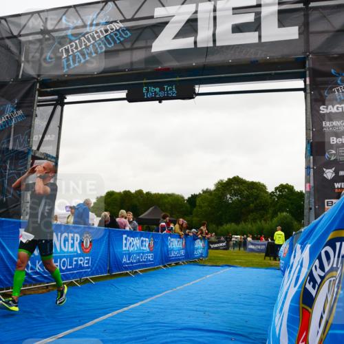 30.08.2026 - Elbe Triathlon Hamburg LAZAROV Photography http://msf.ph/oto/10078990 30.08.2026 10:28:52 Ziel 255 meine-sportfotos.de