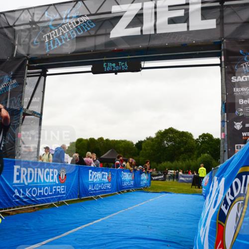 30.08.2026 - Elbe Triathlon Hamburg LAZAROV Photography http://msf.ph/oto/10078992 30.08.2026 10:28:53 Ziel 255 meine-sportfotos.de