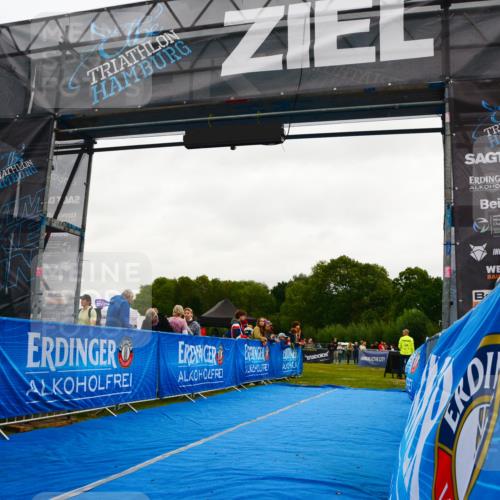 30.08.2026 - Elbe Triathlon Hamburg LAZAROV Photography http://msf.ph/oto/10078993 30.08.2026 10:28:53 Ziel 255 meine-sportfotos.de