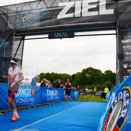 30.08.2026 - Elbe Triathlon Hamburg LAZAROV Photography http://msf.ph/oto/10078995 30.08.2026 10:29:37 Ziel 236, 310, 351 meine-sportfotos.de