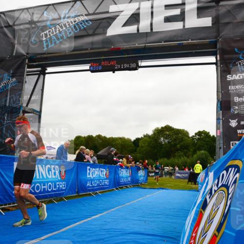 30.08.2026 - Elbe Triathlon Hamburg LAZAROV Photography http://msf.ph/oto/10079003 30.08.2026 10:29:39 Ziel 236, 310, 351 meine-sportfotos.de