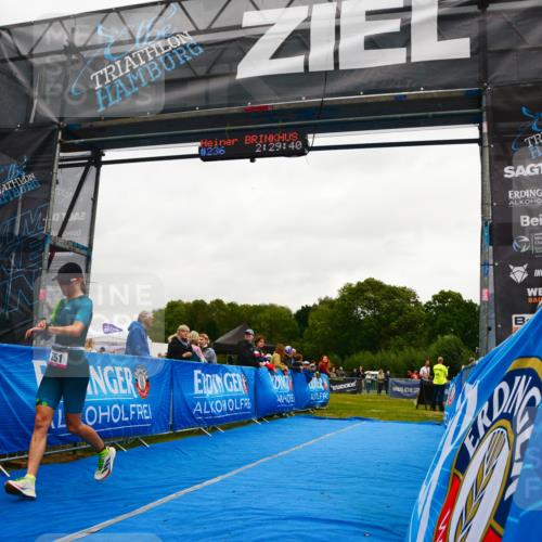 30.08.2026 - Elbe Triathlon Hamburg LAZAROV Photography http://msf.ph/oto/10079009 30.08.2026 10:29:43 Ziel 351 meine-sportfotos.de