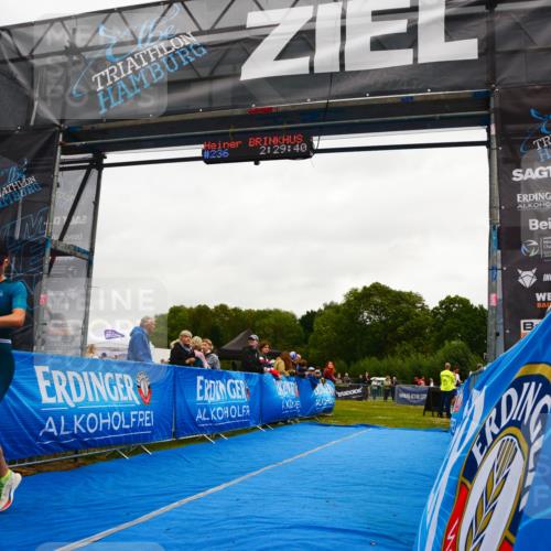 30.08.2026 - Elbe Triathlon Hamburg LAZAROV Photography http://msf.ph/oto/10079011 30.08.2026 10:29:44 Ziel 351 meine-sportfotos.de