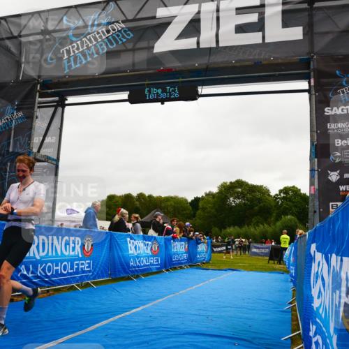 30.08.2026 - Elbe Triathlon Hamburg LAZAROV Photography http://msf.ph/oto/10079015 30.08.2026 10:30:27 Ziel 317 meine-sportfotos.de