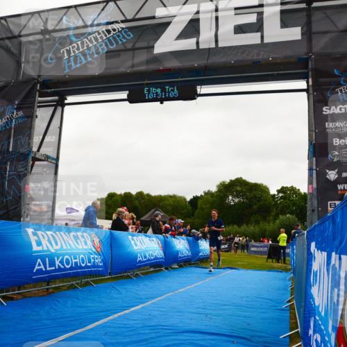 30.08.2026 - Elbe Triathlon Hamburg LAZAROV Photography http://msf.ph/oto/10079027 30.08.2026 10:31:05 Ziel 208, 252, 1895 meine-sportfotos.de