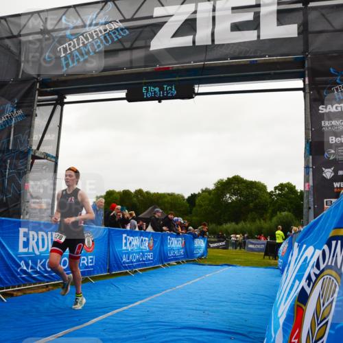 30.08.2026 - Elbe Triathlon Hamburg LAZAROV Photography http://msf.ph/oto/10079043 30.08.2026 10:31:30 Ziel 328 meine-sportfotos.de