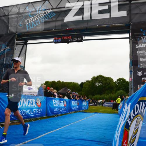 30.08.2026 - Elbe Triathlon Hamburg LAZAROV Photography http://msf.ph/oto/10079049 30.08.2026 10:31:59 Ziel 445 meine-sportfotos.de