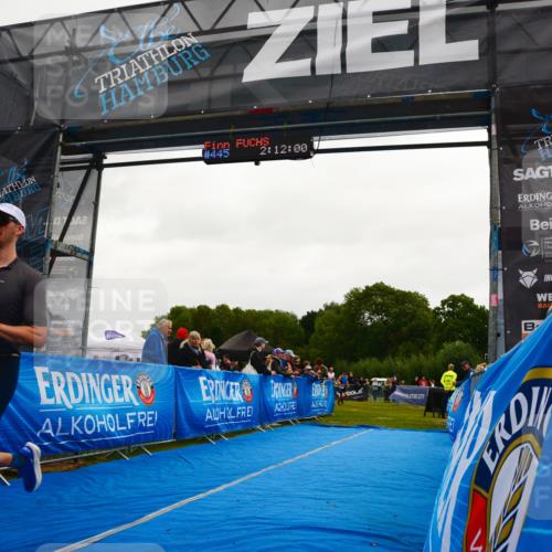 30.08.2026 - Elbe Triathlon Hamburg LAZAROV Photography http://msf.ph/oto/10079050 30.08.2026 10:31:59 Ziel 445 meine-sportfotos.de
