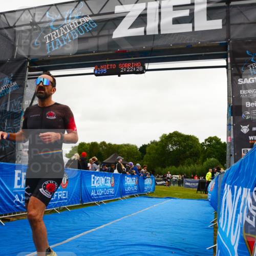 30.08.2026 - Elbe Triathlon Hamburg LAZAROV Photography http://msf.ph/oto/10079055 30.08.2026 10:32:27 Ziel 271, 295 meine-sportfotos.de