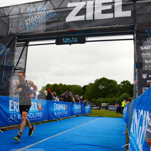 30.08.2026 - Elbe Triathlon Hamburg LAZAROV Photography http://msf.ph/oto/10079070 30.08.2026 10:32:59 Ziel 298 meine-sportfotos.de