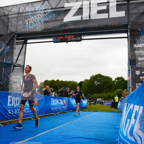30.08.2026 - Elbe Triathlon Hamburg LAZAROV Photography http://msf.ph/oto/10079084 30.08.2026 10:33:28 Ziel 326, 382 meine-sportfotos.de