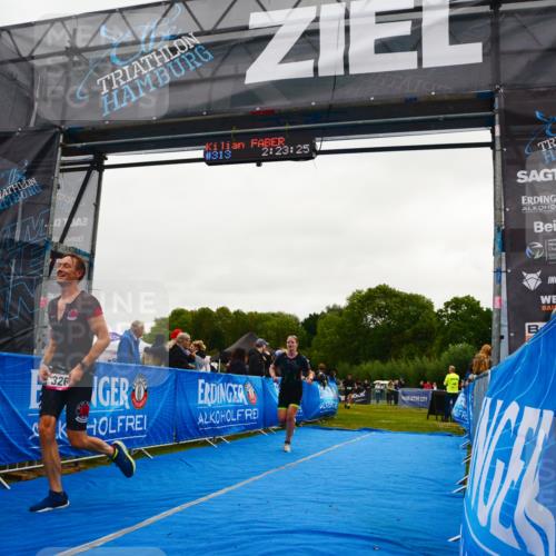 30.08.2026 - Elbe Triathlon Hamburg LAZAROV Photography http://msf.ph/oto/10079085 30.08.2026 10:33:28 Ziel 326, 382 meine-sportfotos.de
